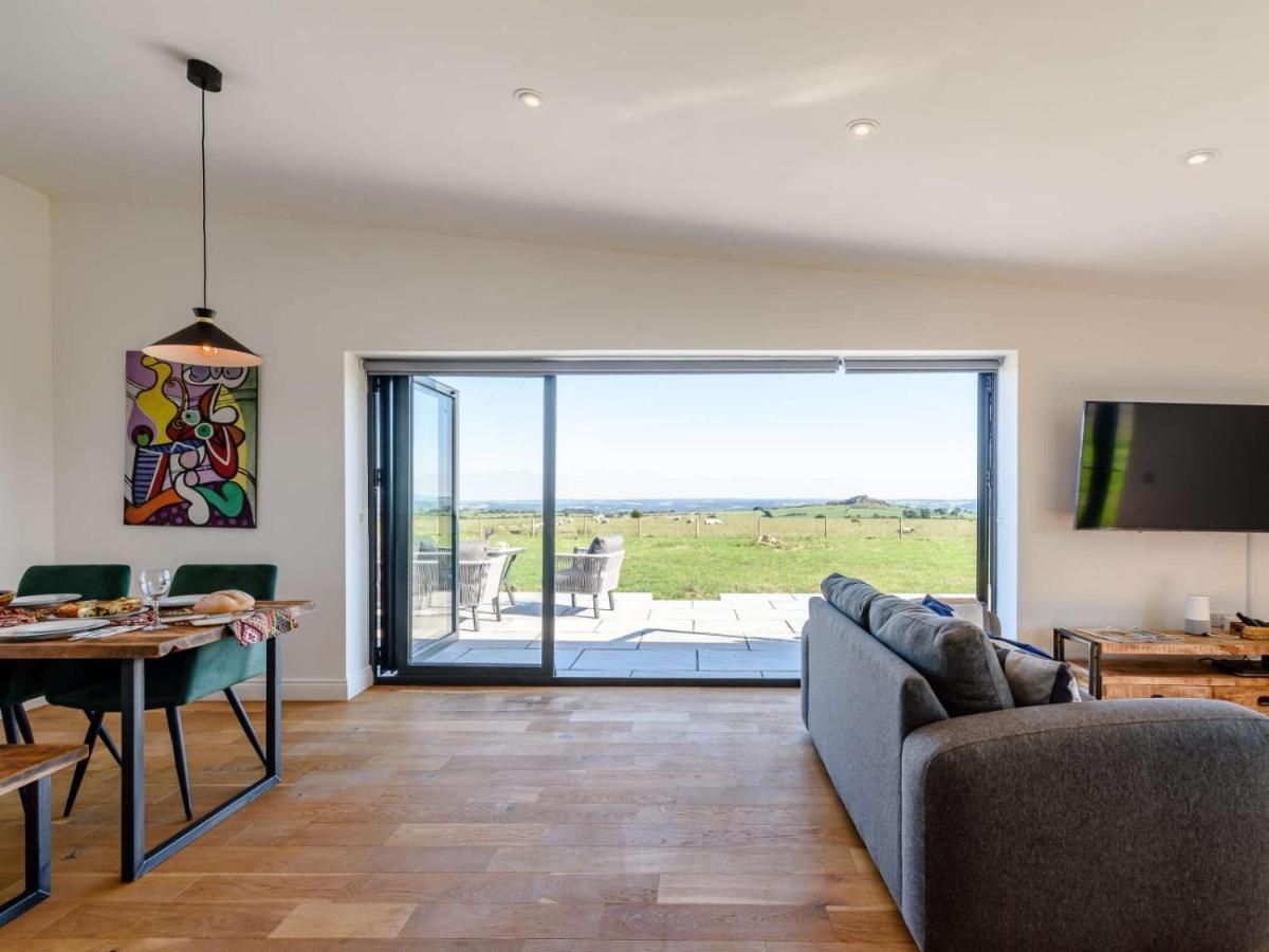 2-Bed Modern Bungalow - Outstanding Country Views Харогейт Екстериор снимка