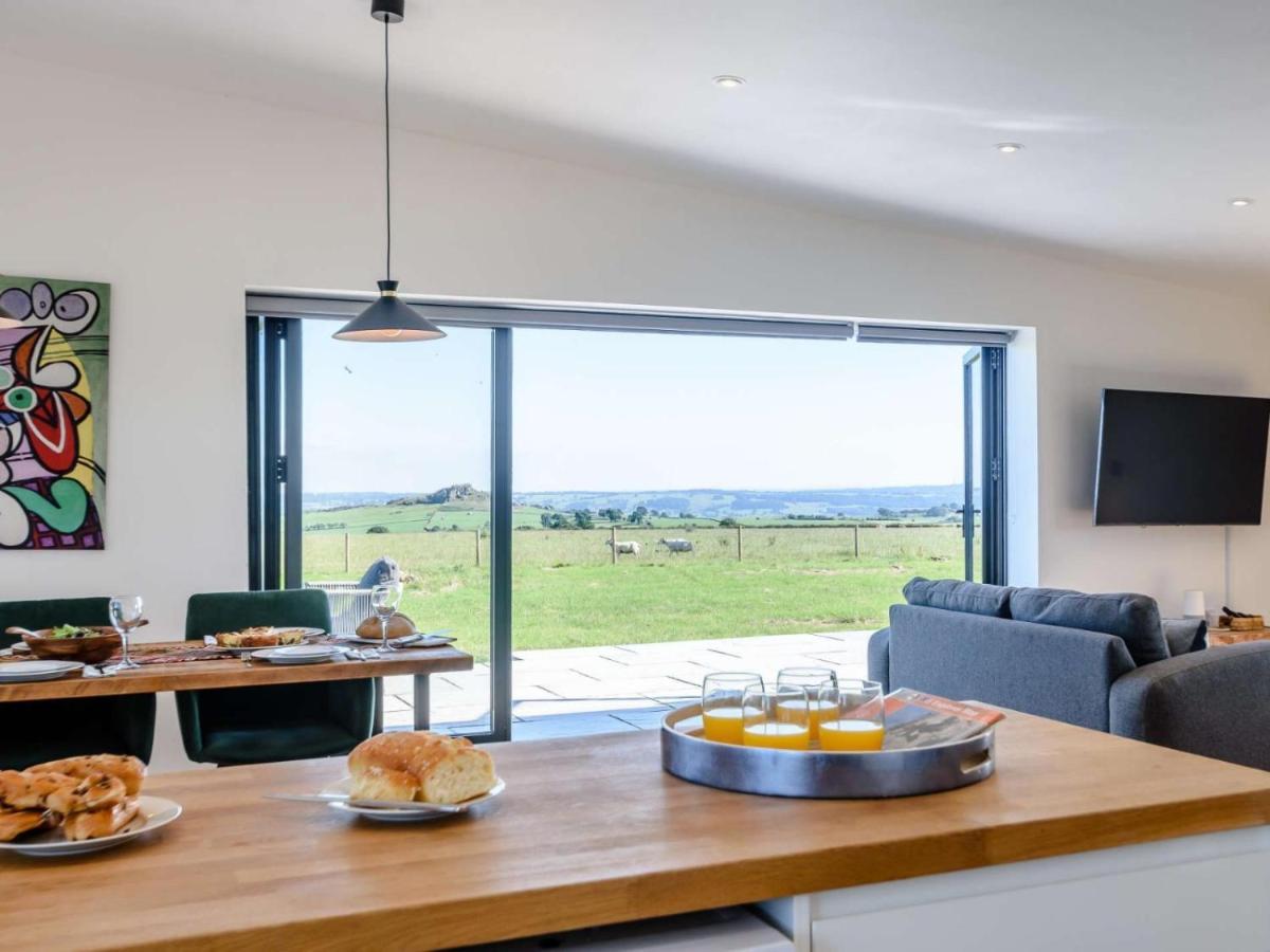 2-Bed Modern Bungalow - Outstanding Country Views Харогейт Екстериор снимка