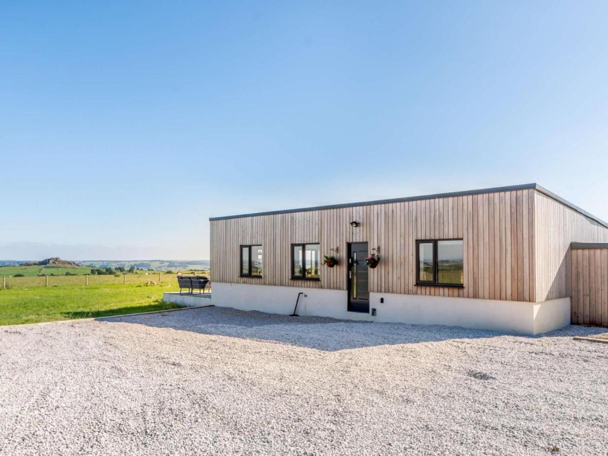 2-Bed Modern Bungalow - Outstanding Country Views Харогейт Екстериор снимка